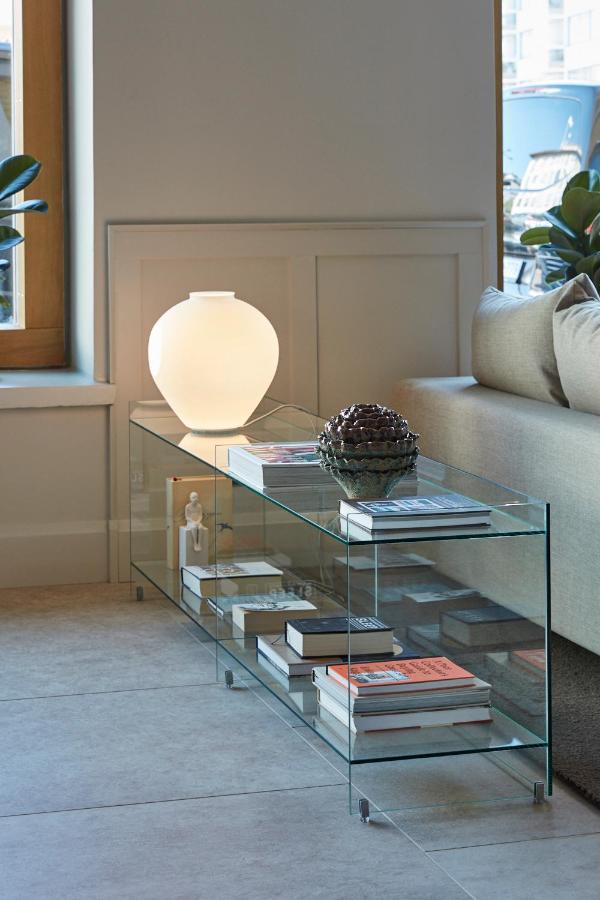 Runo Hotel Порвоо Экстерьер фото A glass coffee table