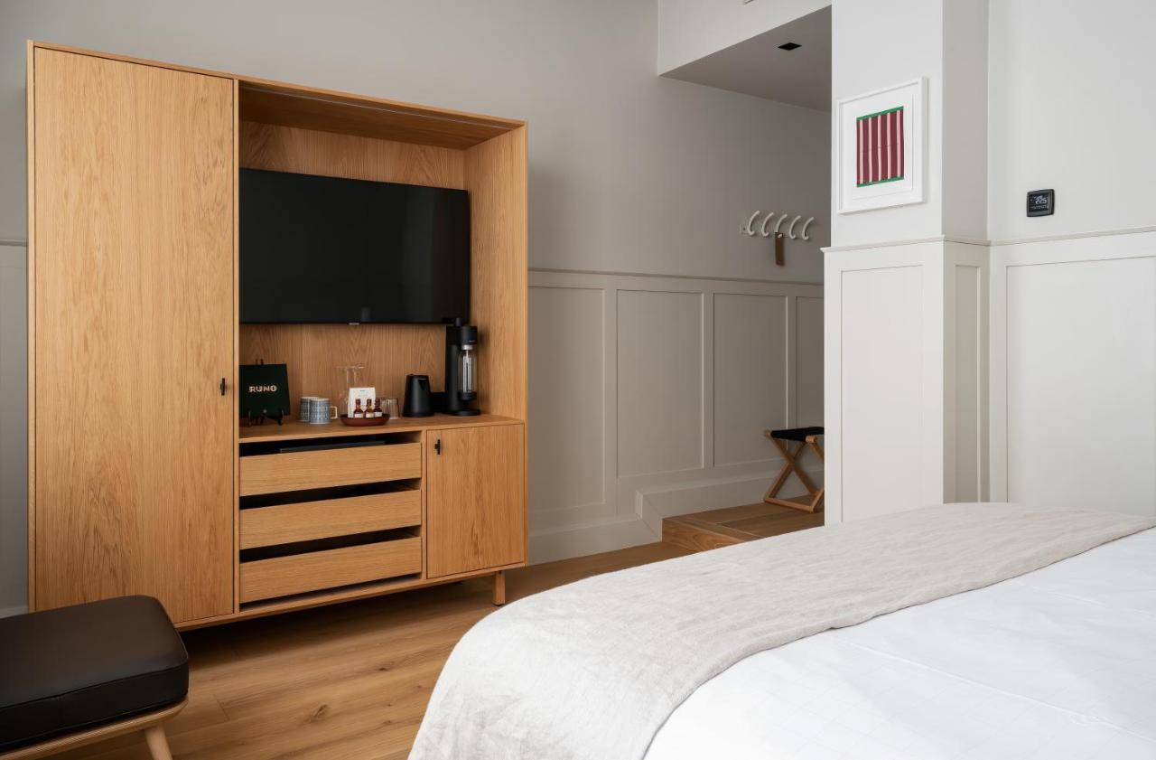 Runo Hotel Порвоо Экстерьер фото A room at the Hotel